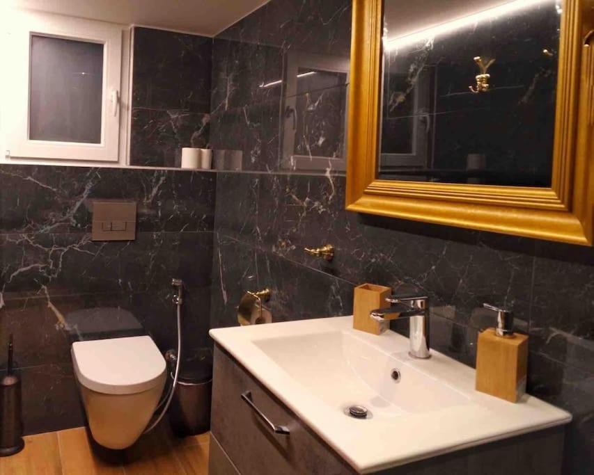 Royal Blue Grand Suite No 4 Piraeus Port ภายนอก รูปภาพ